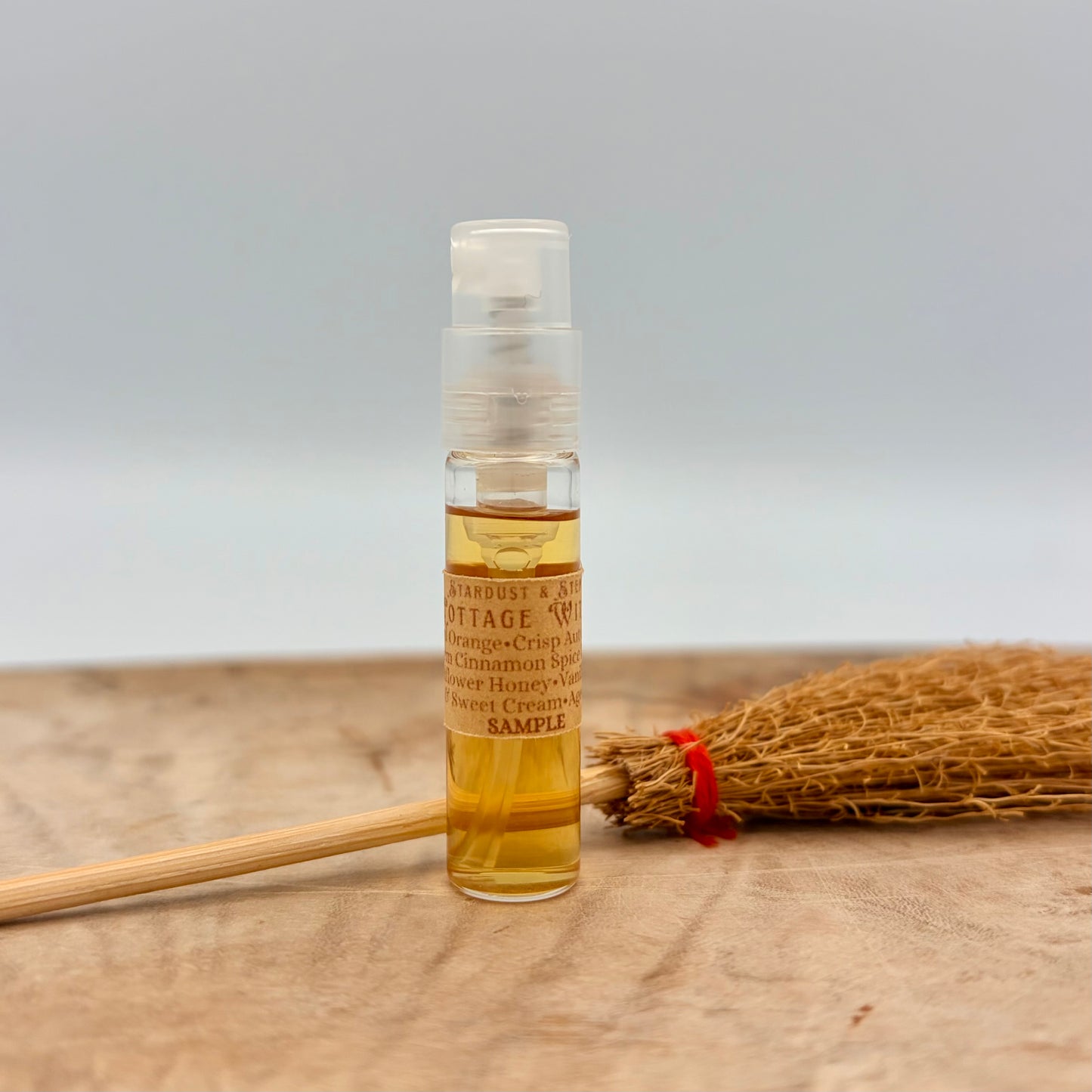 Cottage Witch Perfume – Cinnamon Pastry, Orchard Apple & Oakwood