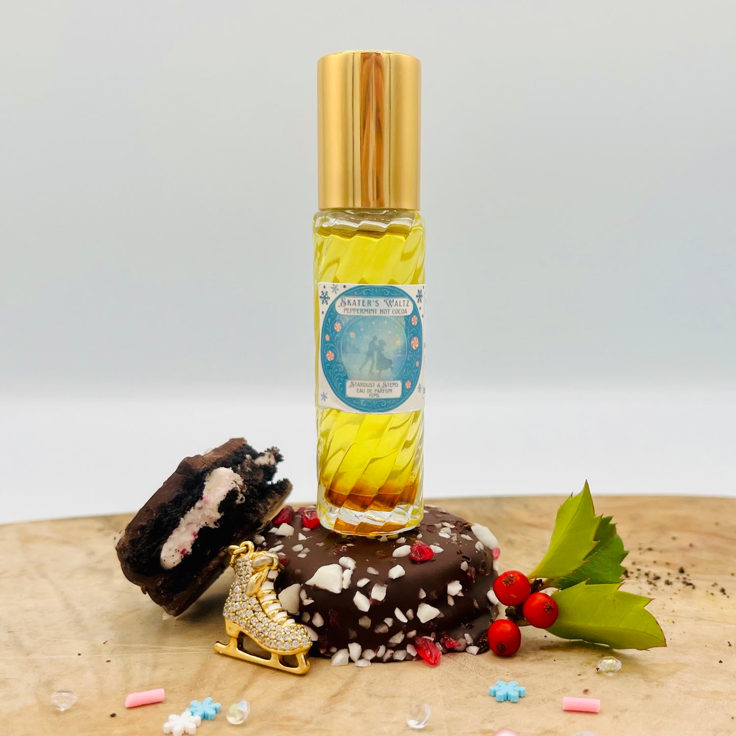 SKATER'S WALTZ – Winter Perfume • Peppermint Hot Cocoa • Frosty Gourmand Woods